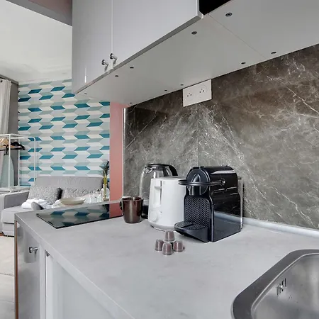 Cozy -2p- Porte Saint-martin Lägenhet *